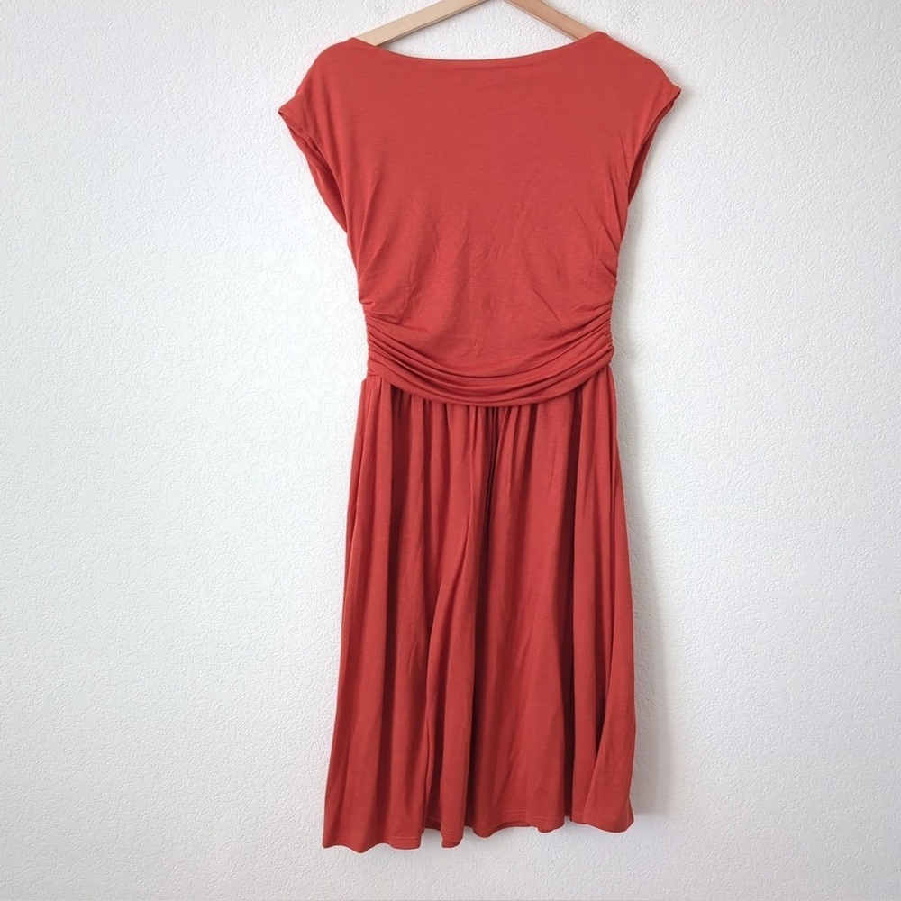 Anthropologie Velvet by Graham & Spencer Rust Jersey Faux Wrap Midi Dress M - Picture 4 of 9
